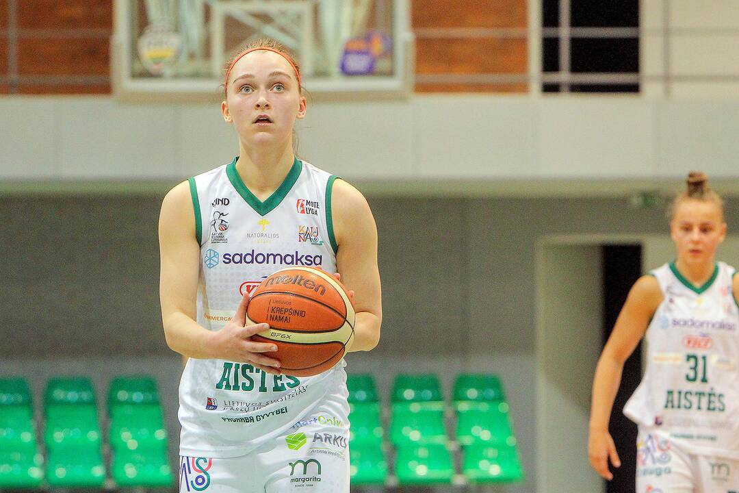 Moterų lyga: „Aistės-LSMU“ – „Kibirkštis-VKM“ 97:52