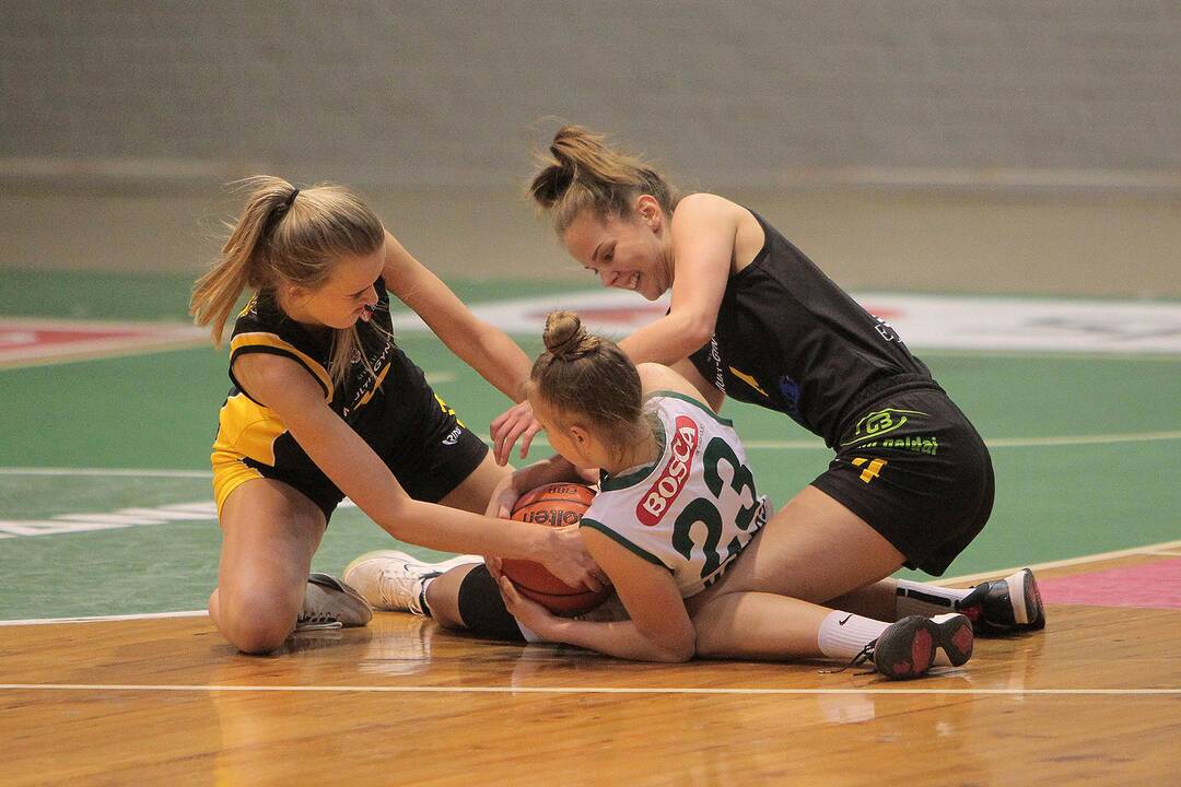 Moterų lyga: „Aistės-LSMU“ – „Šiauliai-Uni.“ 77:58