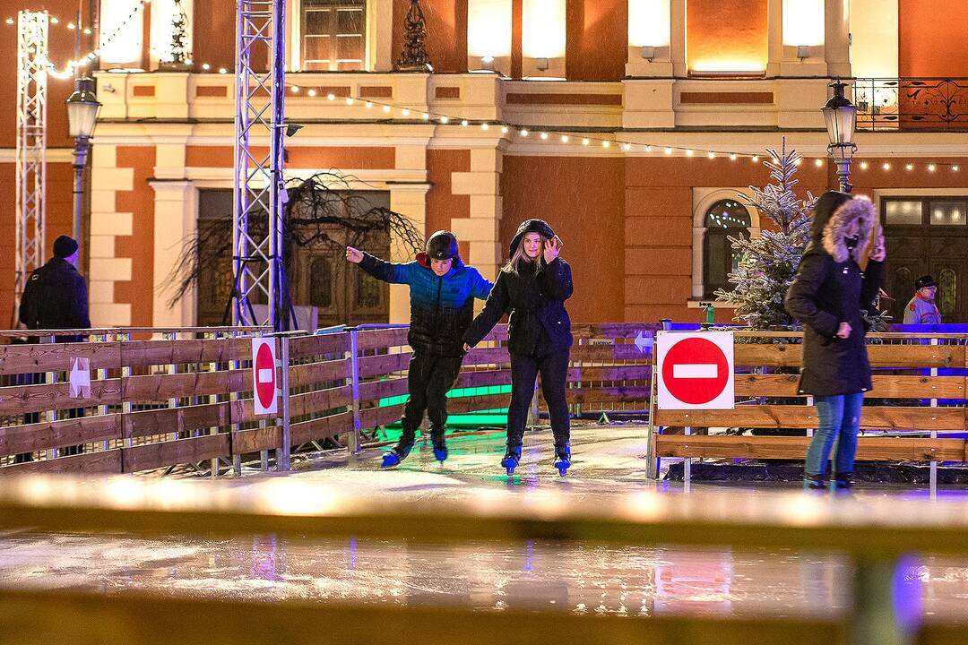 Čiuožykla Teatro aikštėje