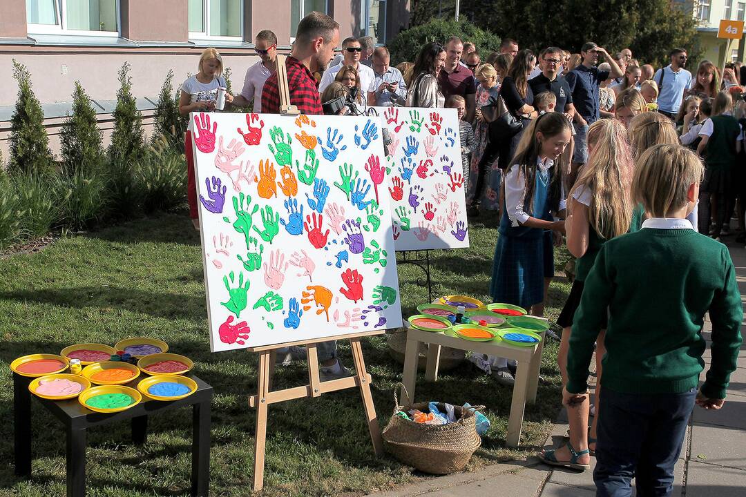 Mokyklos-darželio „Gilė“ atidarymas Akademijoje