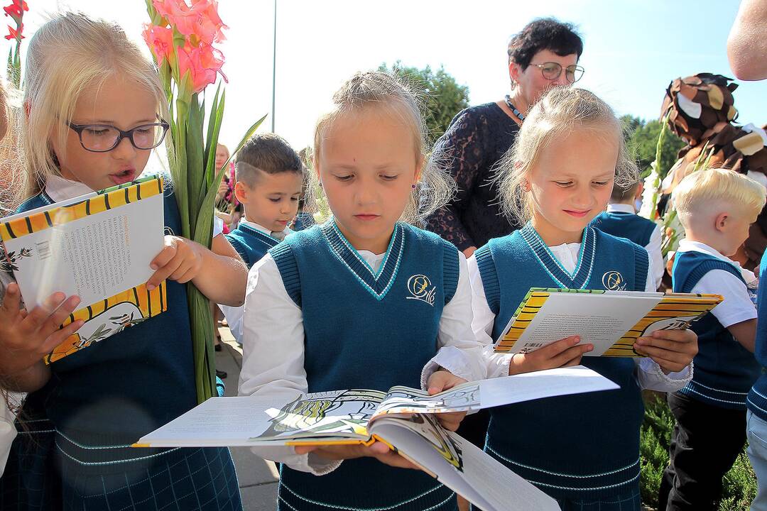 Mokyklos-darželio „Gilė“ atidarymas Akademijoje