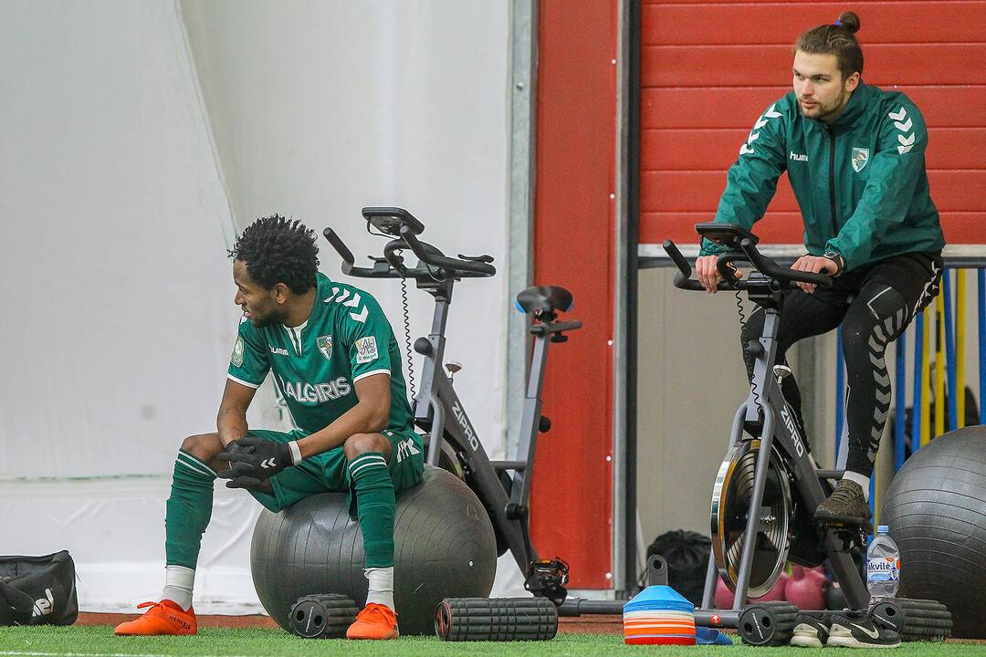 Futbolo kontrolinės: „K. Žalgiris“ – „Nevėžis“ 2:2