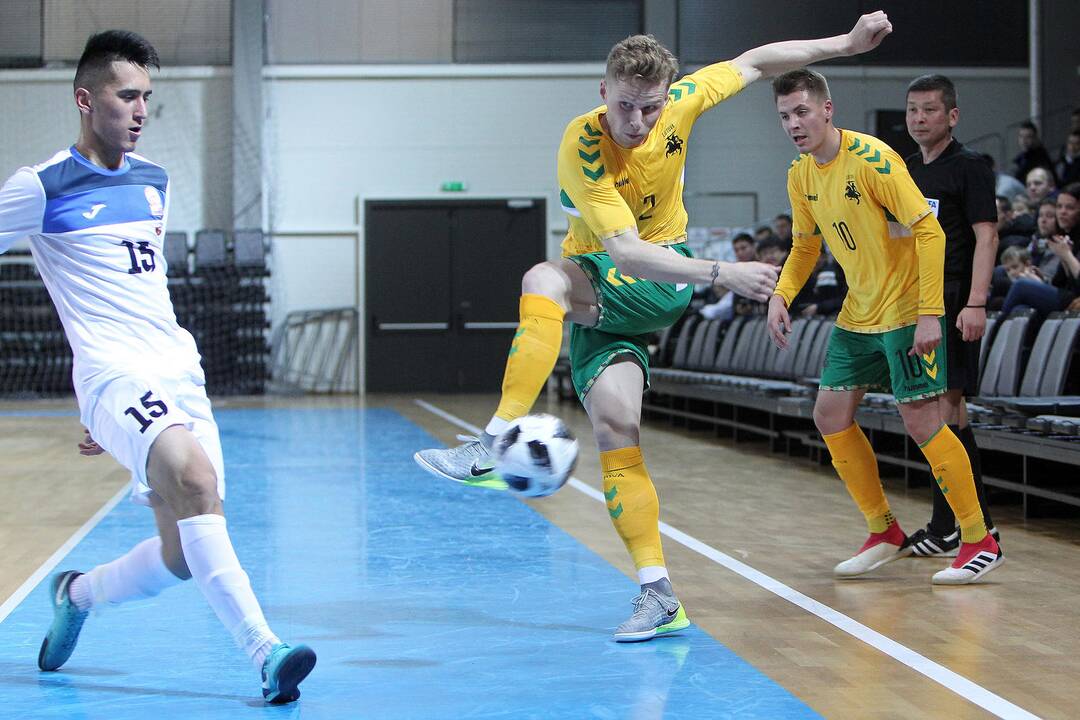 Futsalo kontrolinės: Lietuva – Kirgizija 2:6