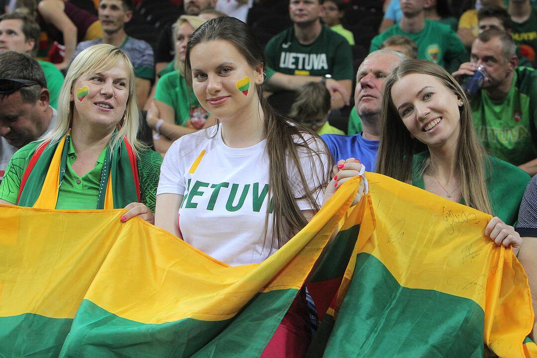 Krepšinis. Lietuva – Serbija 91:95