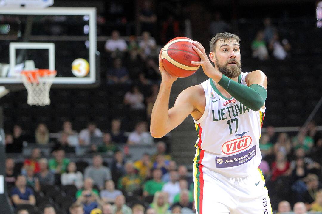 Krepšinis. Lietuva – Serbija 91:95