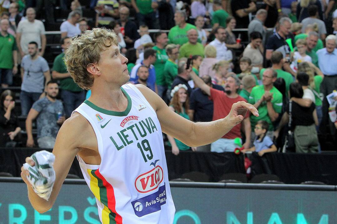 Krepšinis. Lietuva – Serbija 91:95
