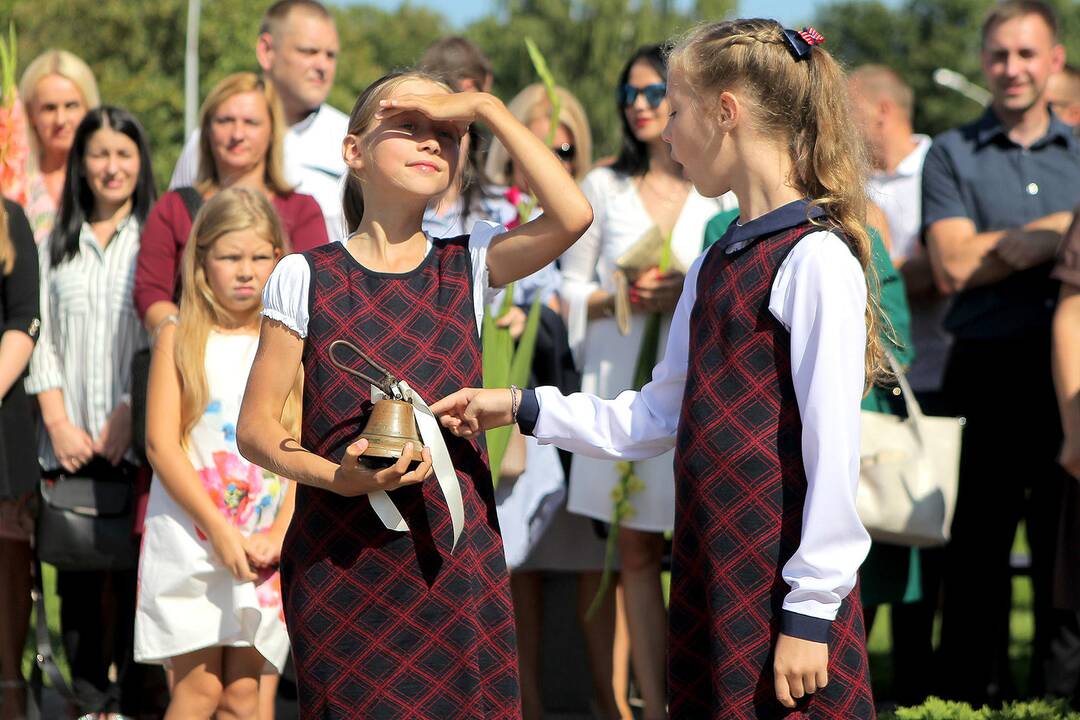 Mokyklos atidarymas Raudondvaryje