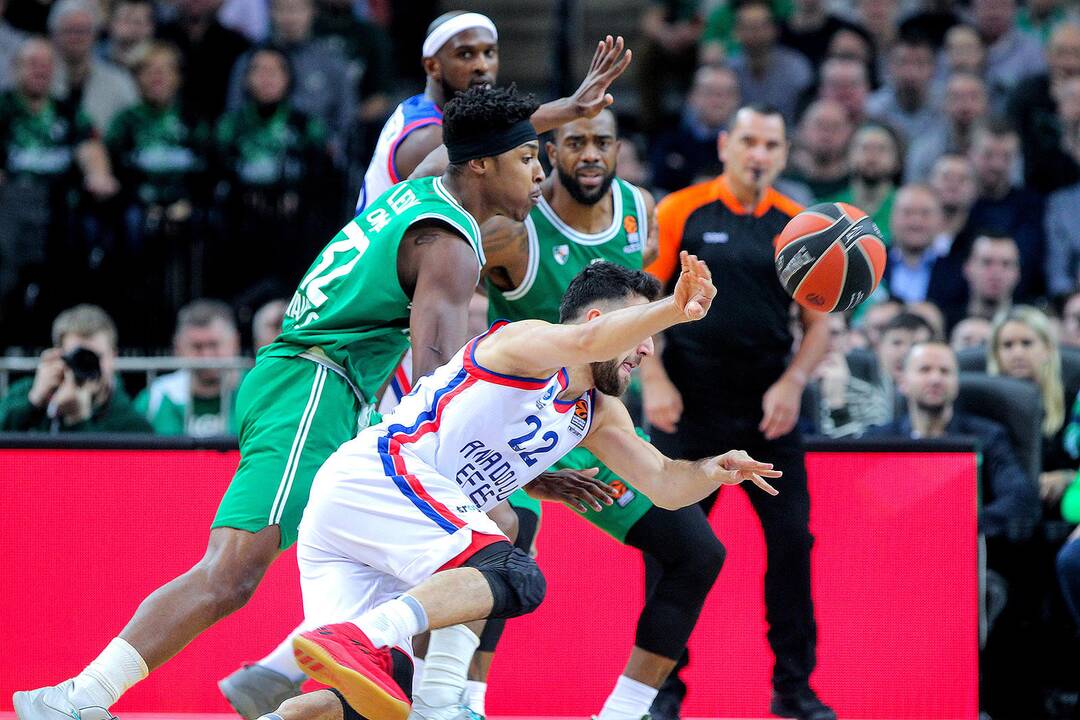 Eurolyga: „Žalgiris“ – „Anadolu Efes“ 68:74
