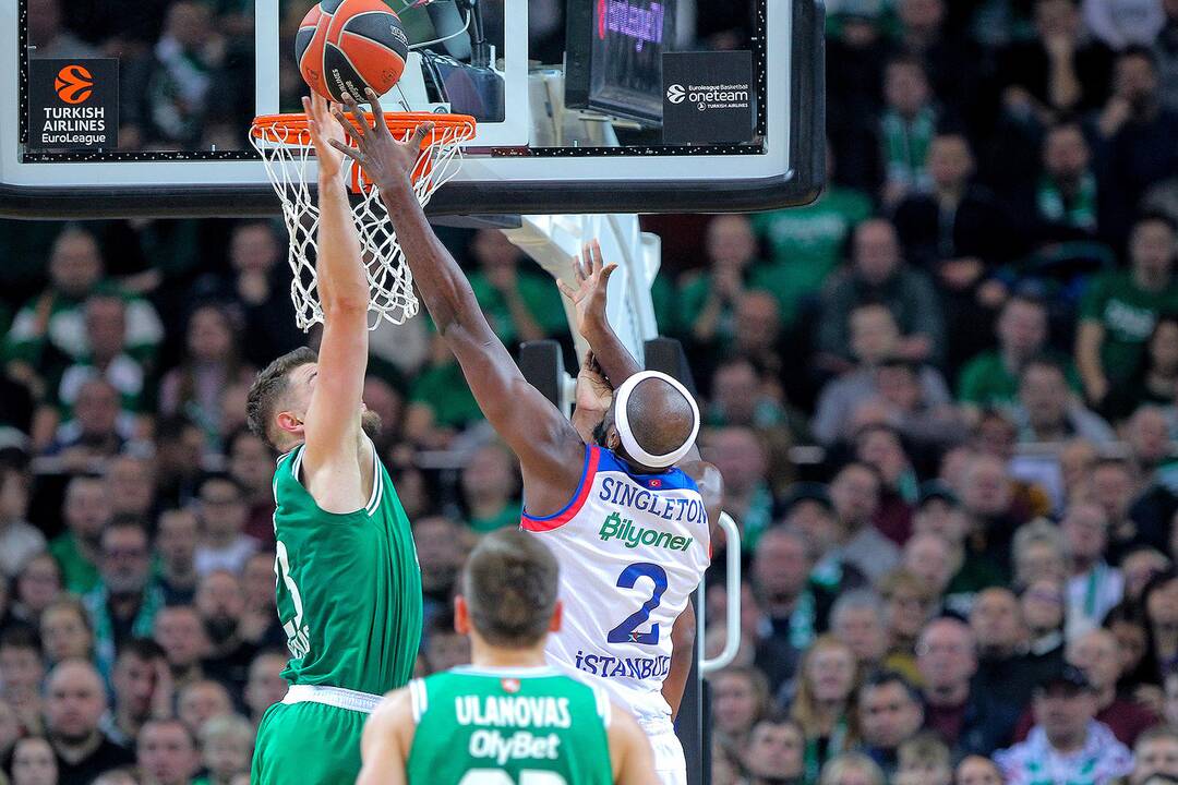 Eurolyga: „Žalgiris“ – „Anadolu Efes“ 68:74