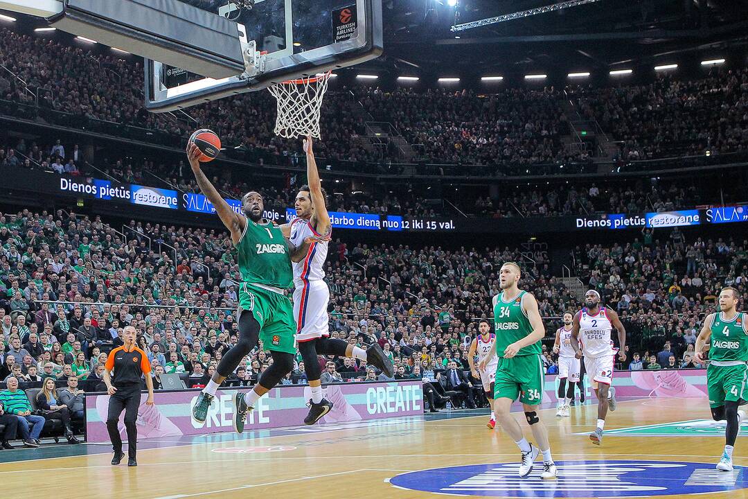 Eurolyga: „Žalgiris“ – „Anadolu Efes“ 68:74