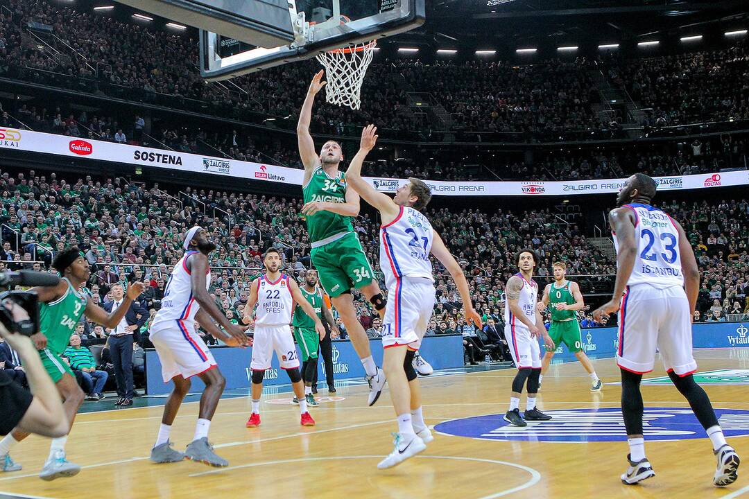 Eurolyga: „Žalgiris“ – „Anadolu Efes“ 68:74