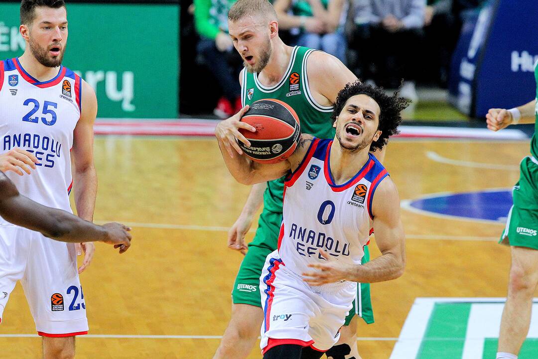 Eurolyga: „Žalgiris“ – „Anadolu Efes“ 68:74