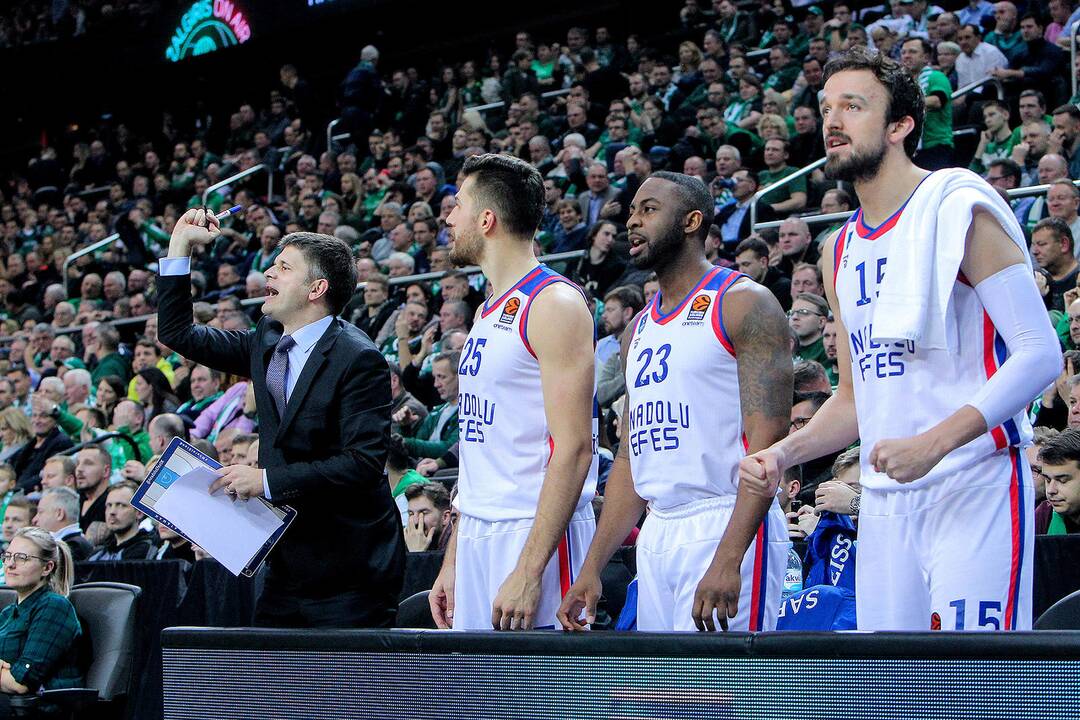Eurolyga: „Žalgiris“ – „Anadolu Efes“ 68:74