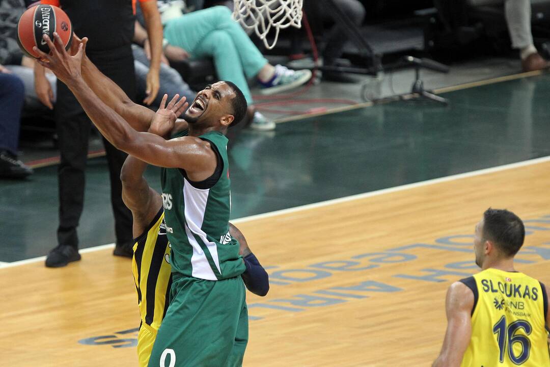 Eurolyga: „Žalgiris“ – „Fenerbachce“ 75:82