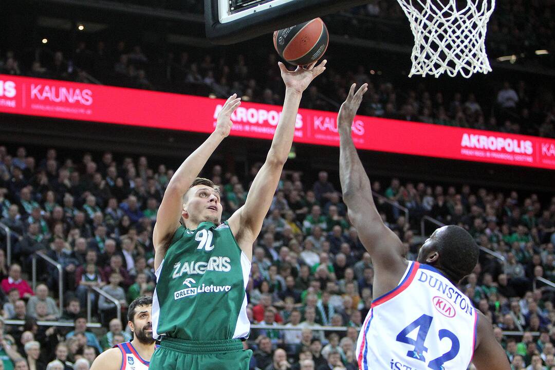 Eurolyga: „Žalgiris“ – „Anadolu Efes“ 58:79