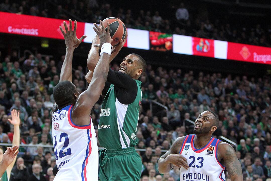Eurolyga: „Žalgiris“ – „Anadolu Efes“ 58:79