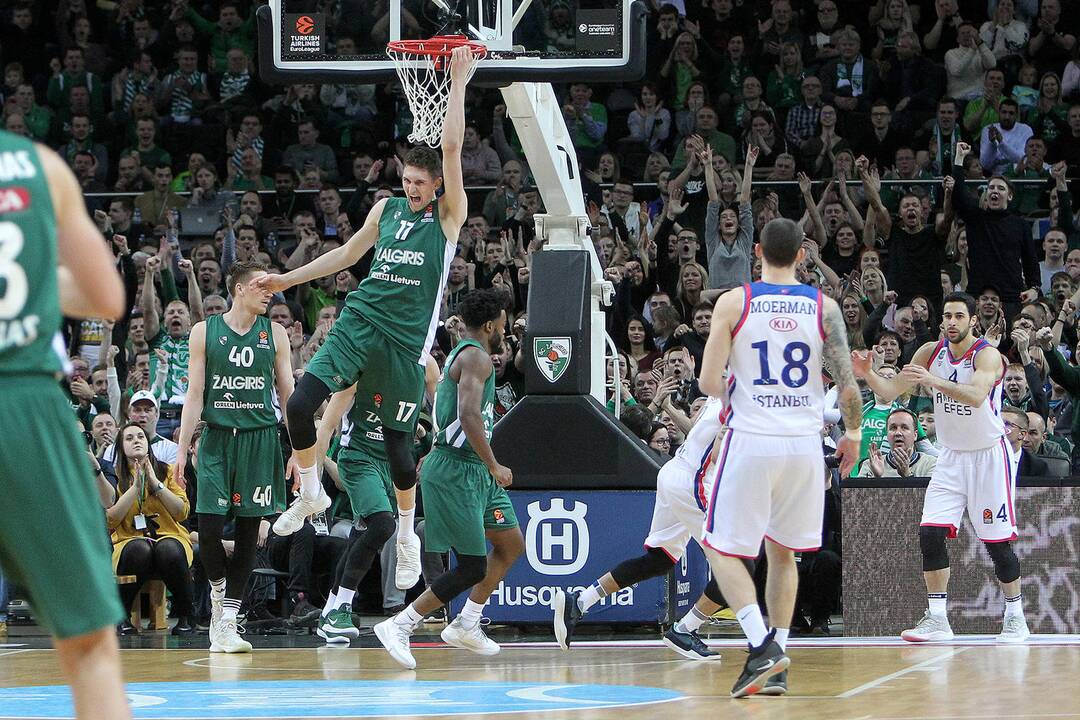 Eurolyga: „Žalgiris“ – „Anadolu Efes“ 58:79