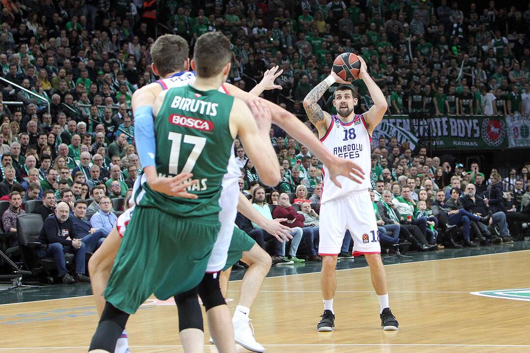 Eurolyga: „Žalgiris“ – „Anadolu Efes“ 58:79