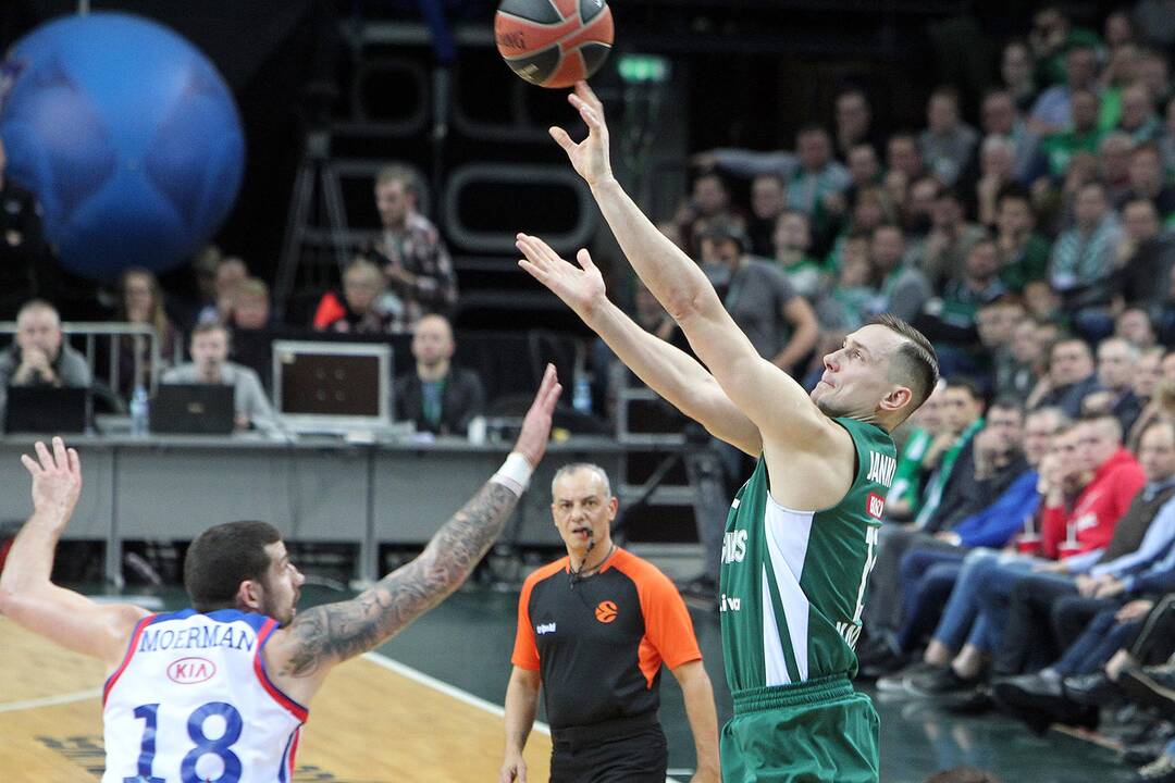 Eurolyga: „Žalgiris“ – „Anadolu Efes“ 58:79
