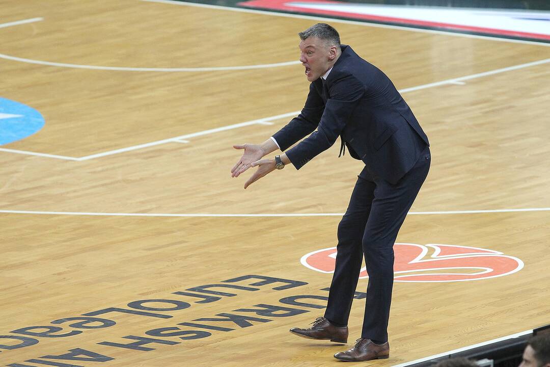 Eurolyga: „Žalgiris“ – „Anadolu Efes“ 58:79
