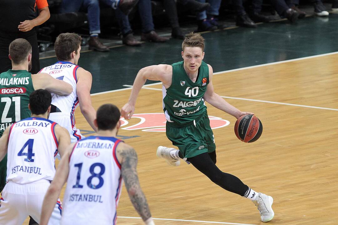 Eurolyga: „Žalgiris“ – „Anadolu Efes“ 58:79