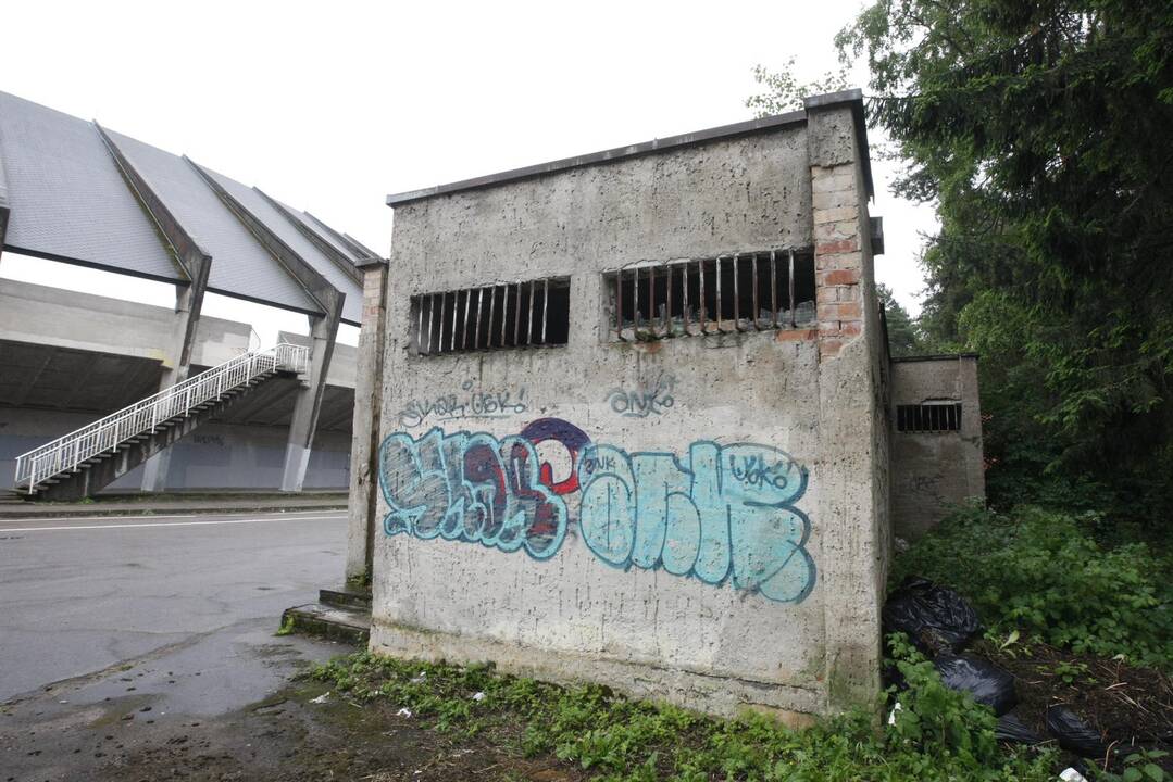 Prie Vasaros estrados grius apleisti tualetai