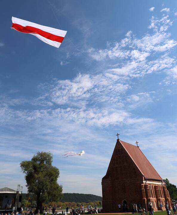 Zapyškio aitvarų festivalis „Tarp dangaus ir žemės“