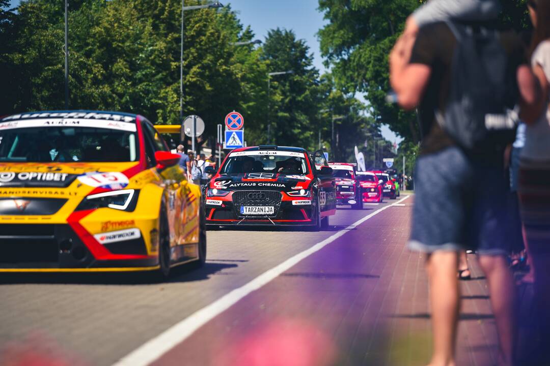 Palanga alsuoja „Aurum 1006 km lenktynių“ ritmu