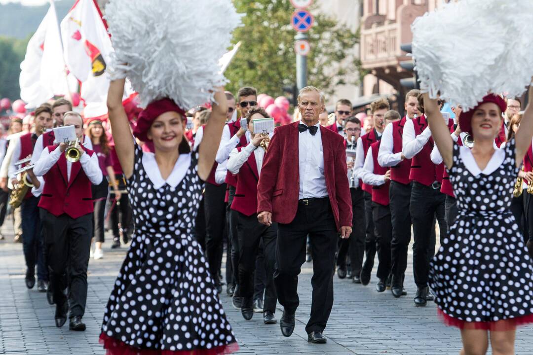 Šventinė VU studentų eisena