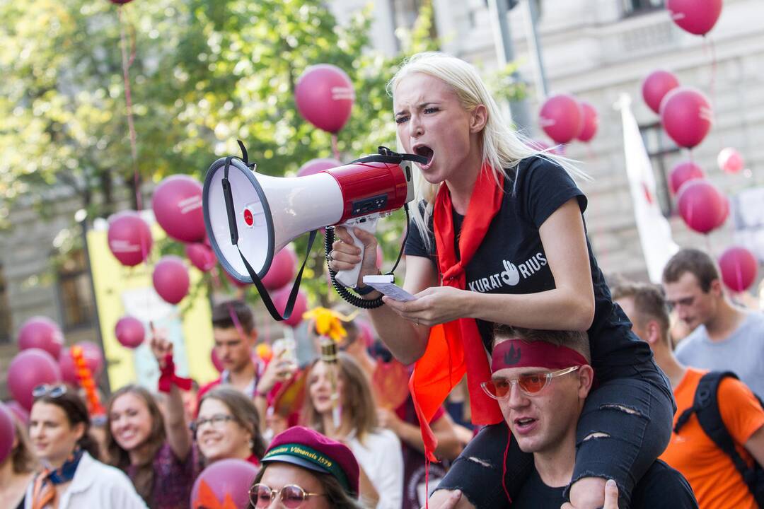 Šventinė VU studentų eisena