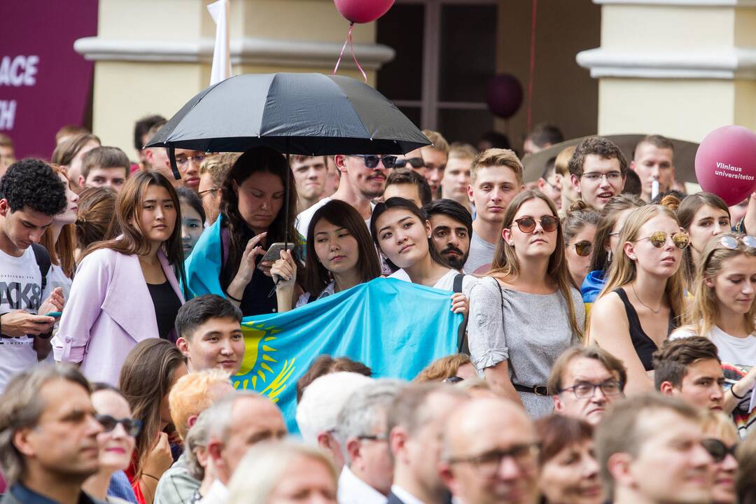 Šventinė VU studentų eisena