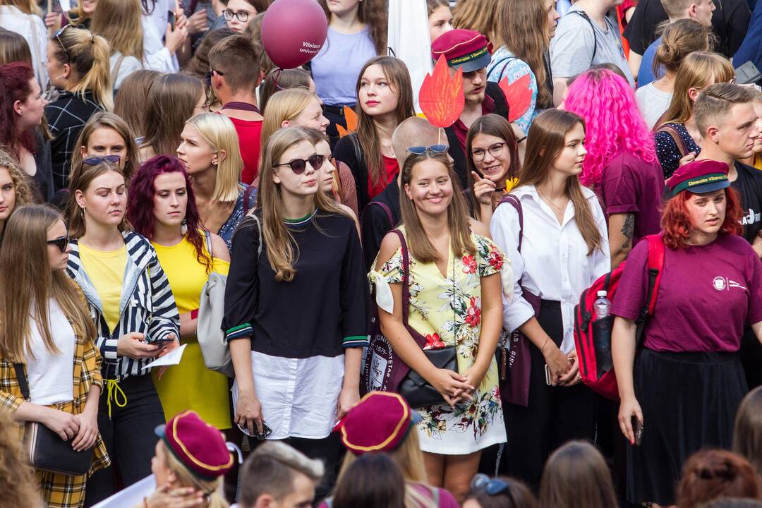Šventinė VU studentų eisena
