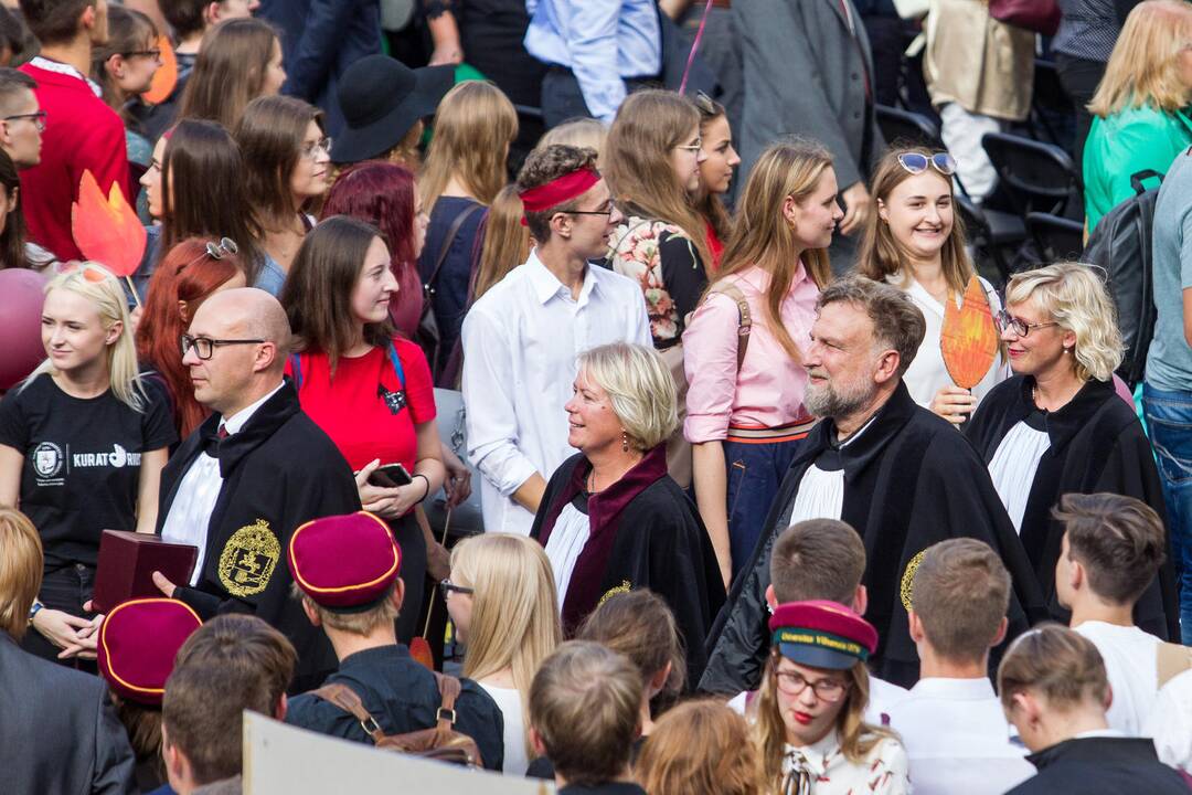 Šventinė VU studentų eisena