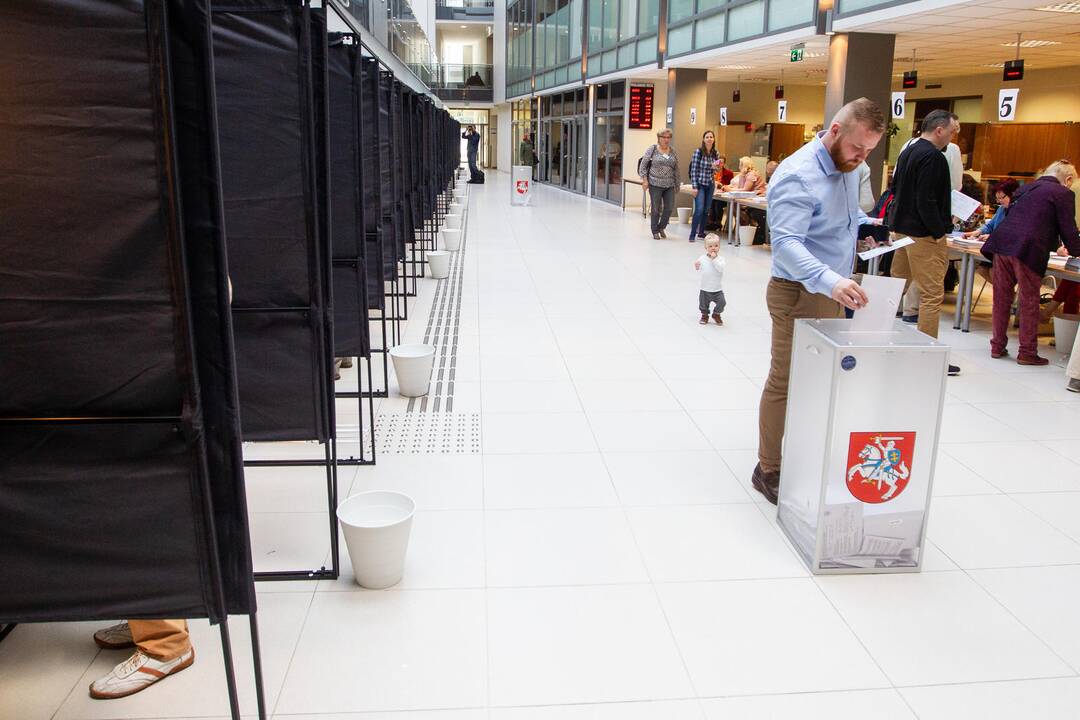 Penktadienis – paskutinė diena balsuoti iš anksto prezidento rinkimų antrajame ture