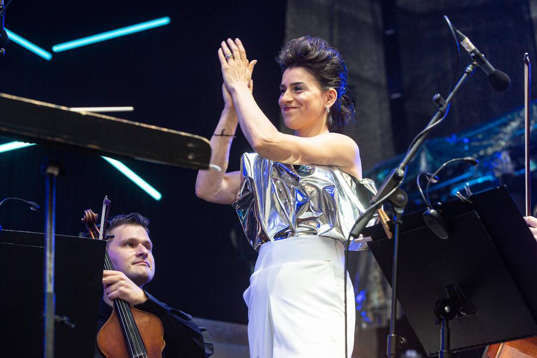 Kristina Sabaliauskaitė (kairėje), Edmundas Jakilaitis, Asmik Grigorian