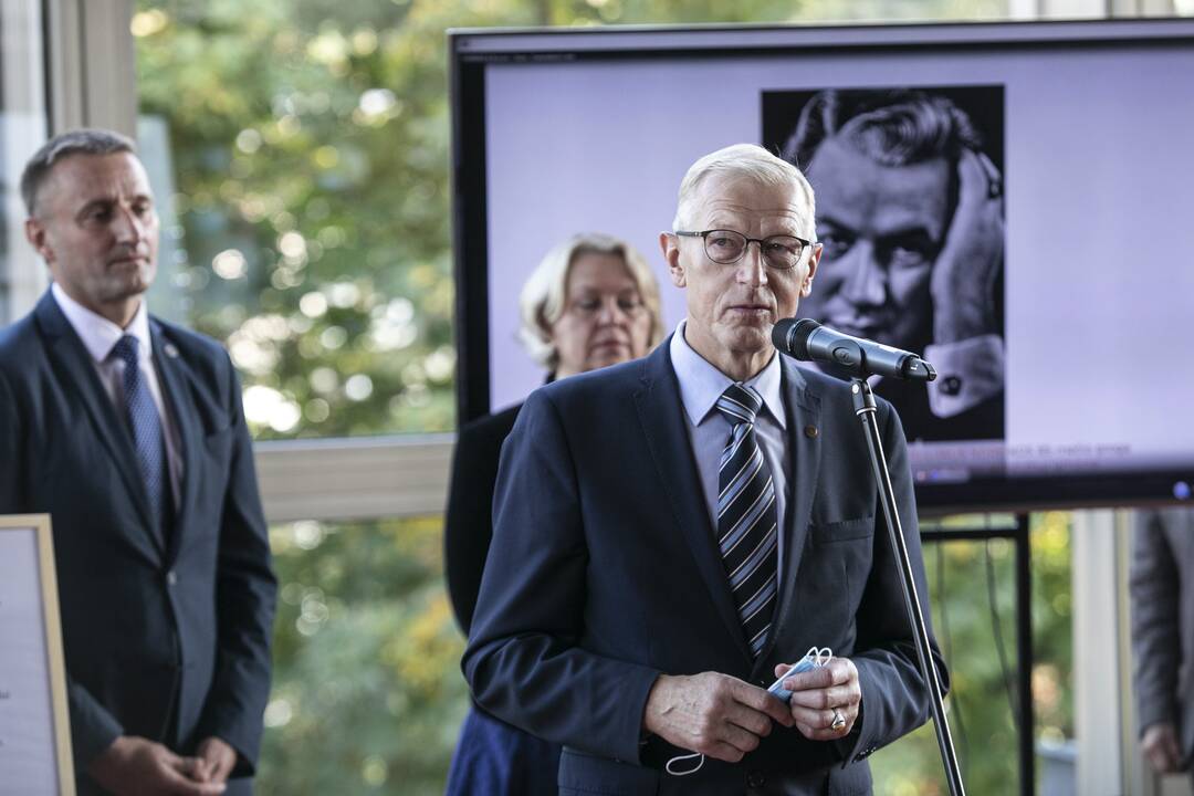 V. Noreikos memorialinio biusto atidengimas