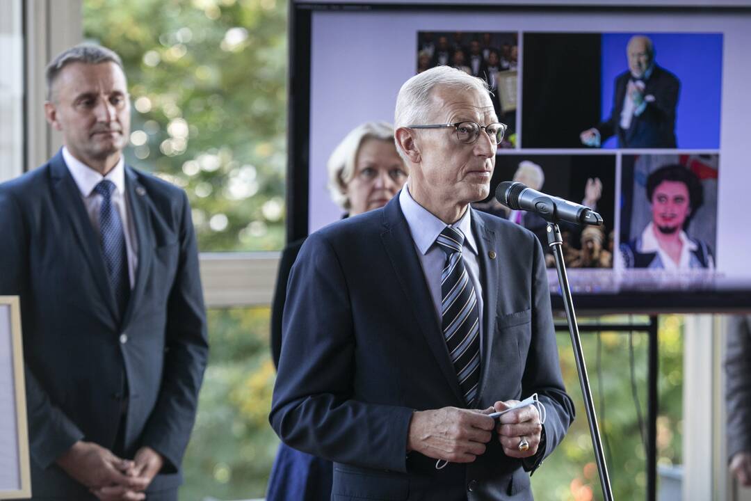 V. Noreikos memorialinio biusto atidengimas