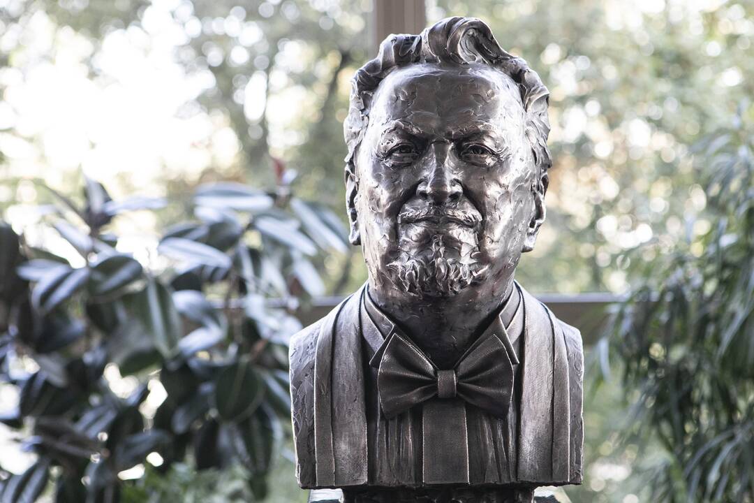 V. Noreikos memorialinio biusto atidengimas