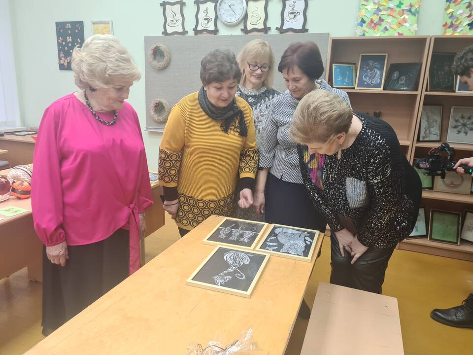 Ona Sakalauskienė (dešinėje)