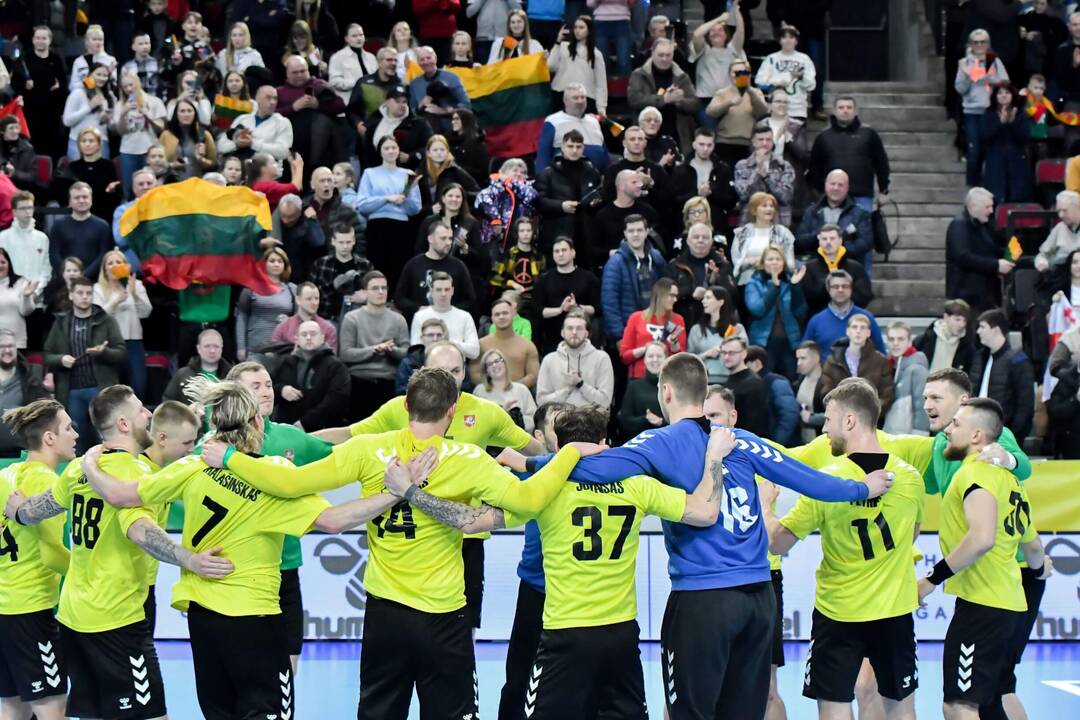 Lietuvos rankininkų rinktinė iškovojo pirmą pergalę Europos čempionato atrankos turnyre