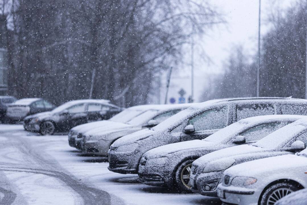 Vilniuje – didelis snygis: dangus maišėsi su žeme