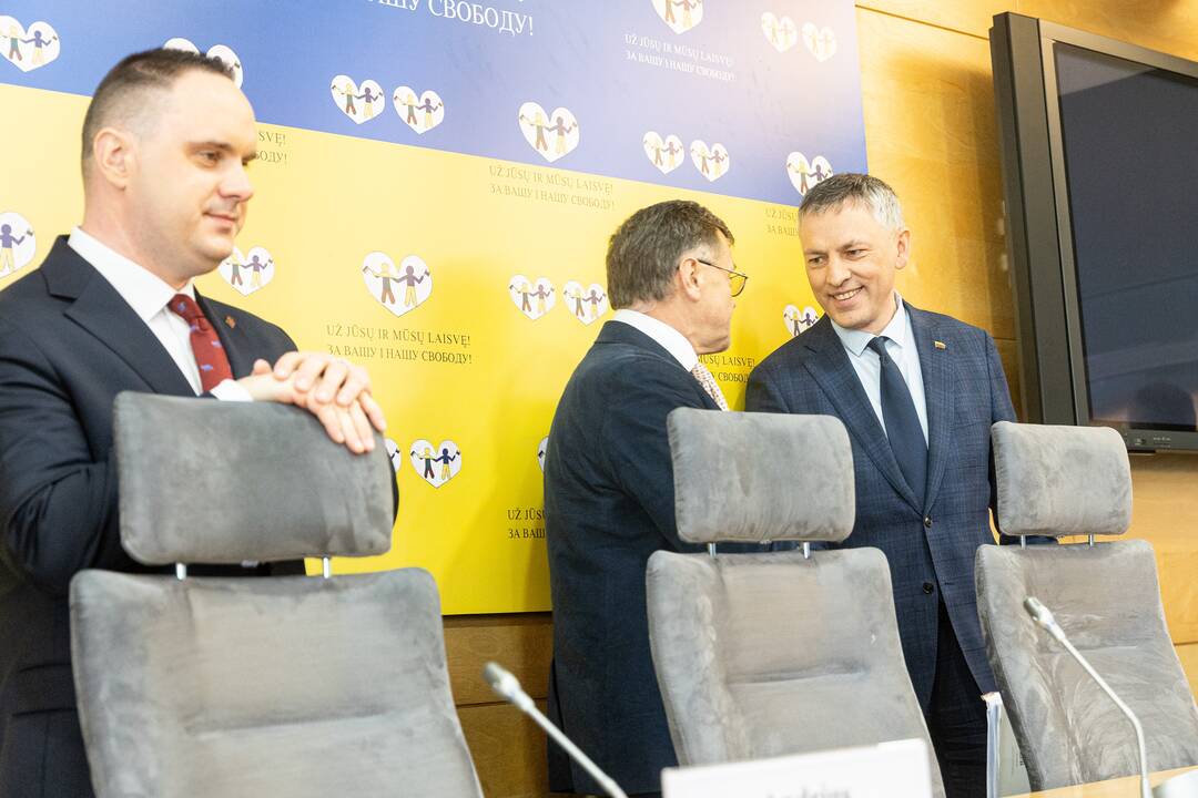 Seimo komisijos dėl VSD pranešėjo informacijos spaudos konferencija