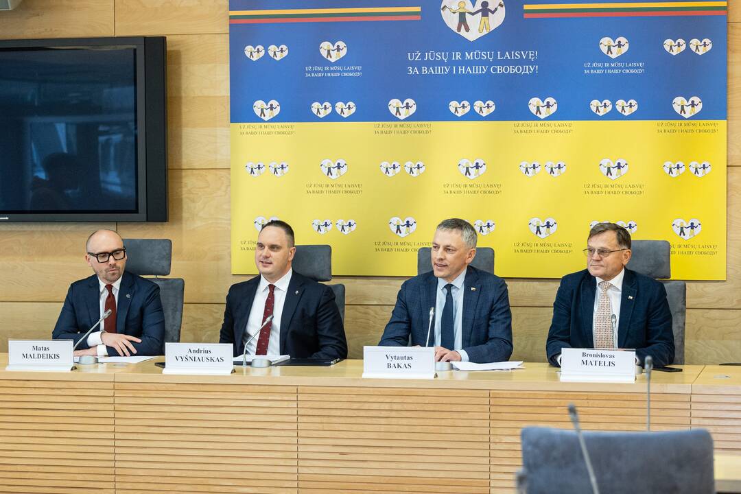 Seimo komisijos dėl VSD pranešėjo informacijos spaudos konferencija