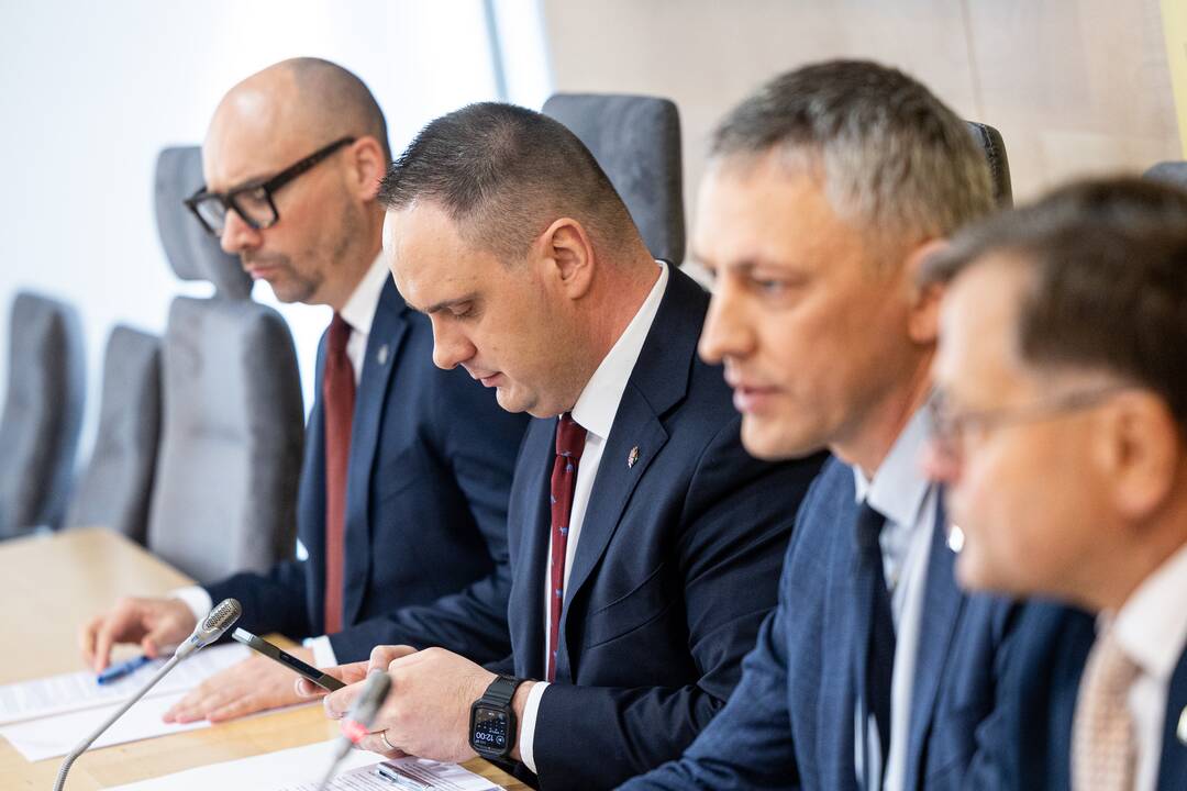 Seimo komisijos dėl VSD pranešėjo informacijos spaudos konferencija