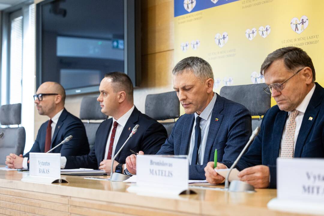 Seimo komisijos dėl VSD pranešėjo informacijos spaudos konferencija