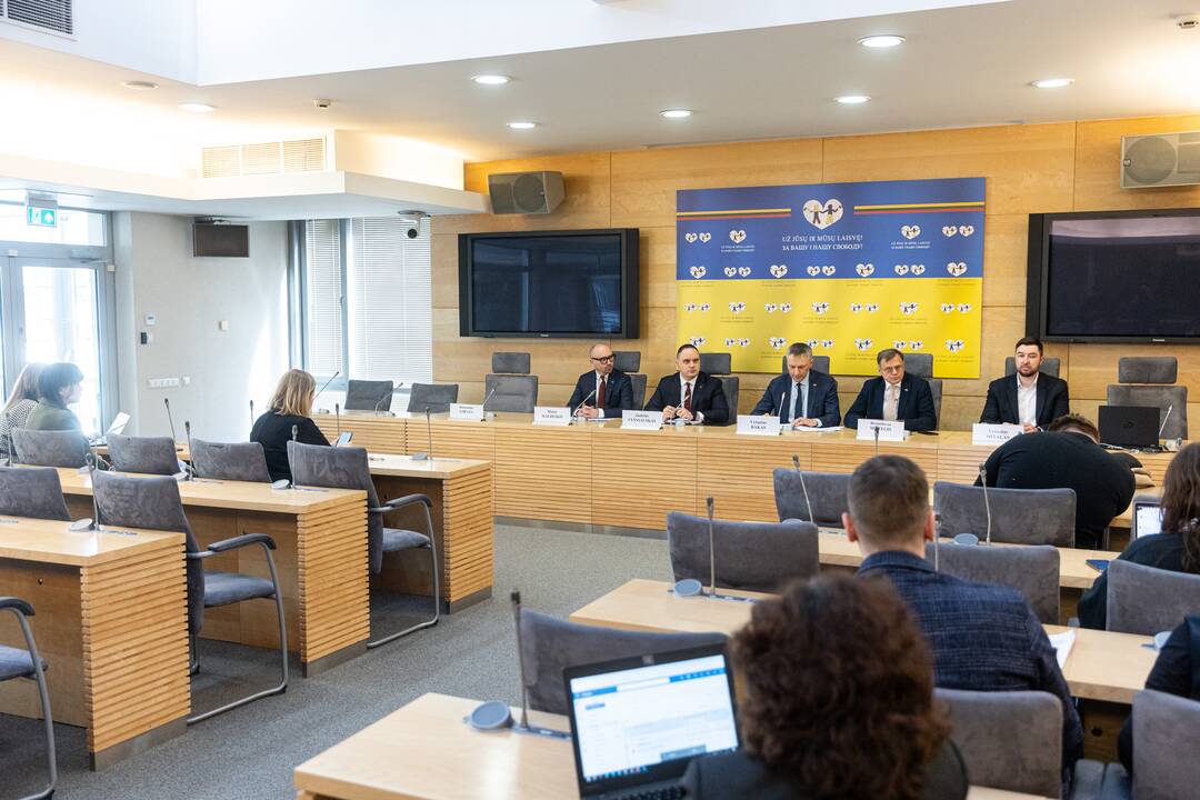 Seimo komisijos dėl VSD pranešėjo informacijos spaudos konferencija