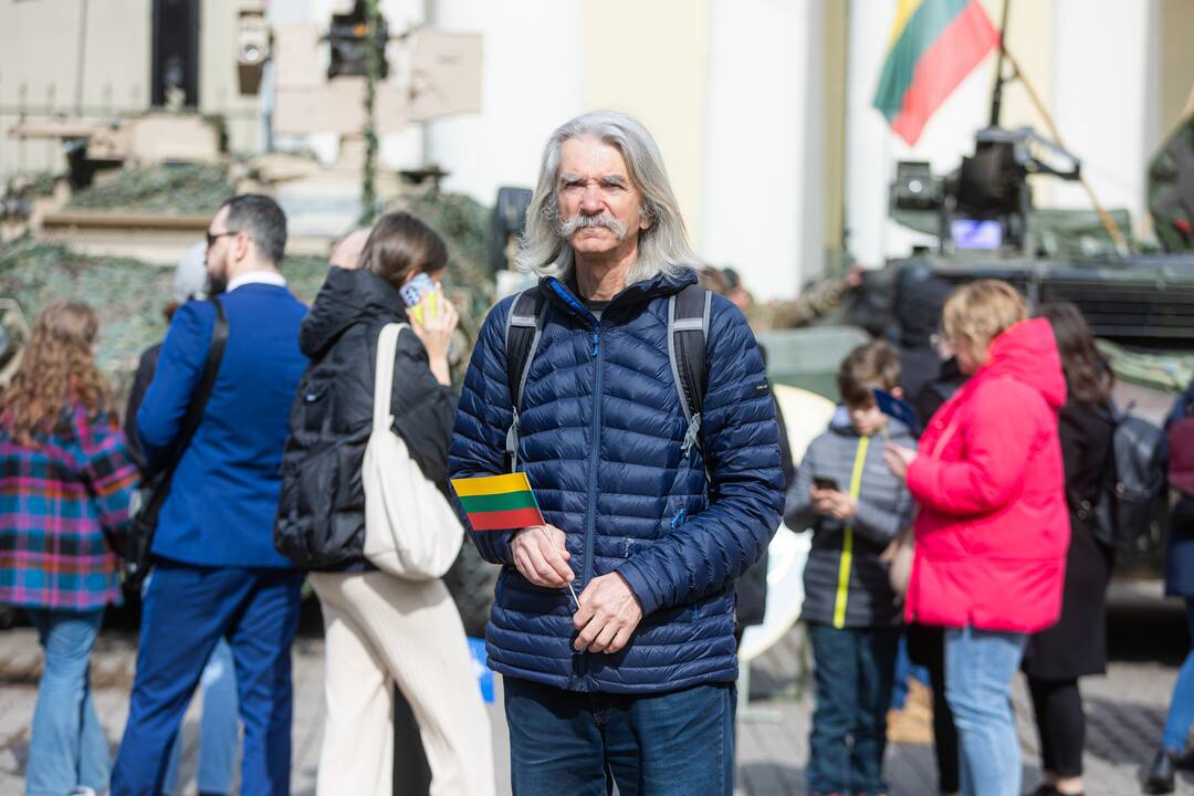 S. Daukanto aikštėje vyko Lietuvos ir NATO vėliavų pakėlimo ceremonija