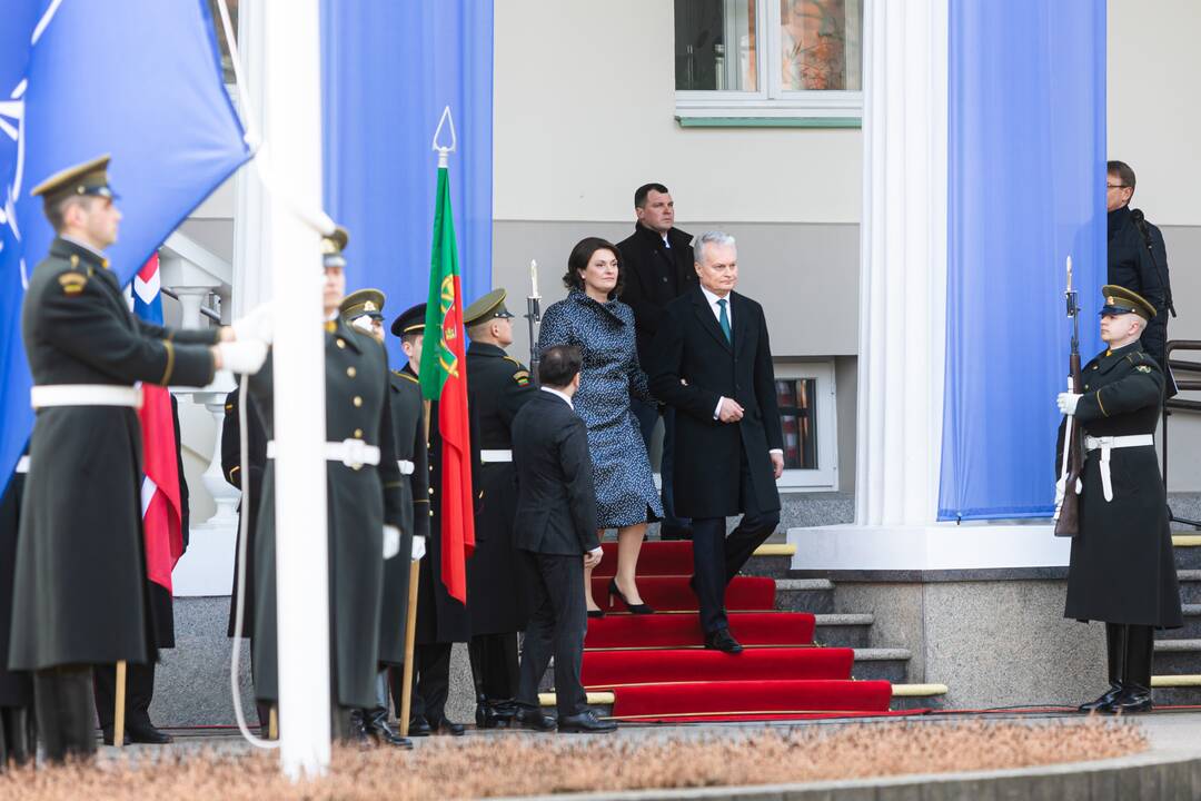 S. Daukanto aikštėje vyko Lietuvos ir NATO vėliavų pakėlimo ceremonija