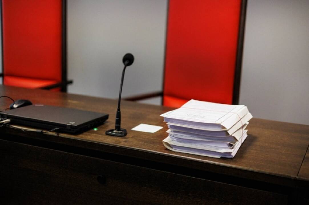 Nuteistas dokumentus klastojęs ir sukčiavęs žemės ūkio technikos įmonės vadovas