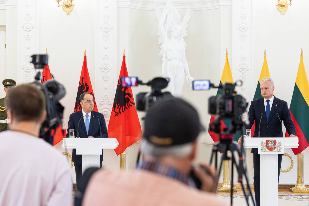 Lietuvoje lankosi Albanijos prezidentas